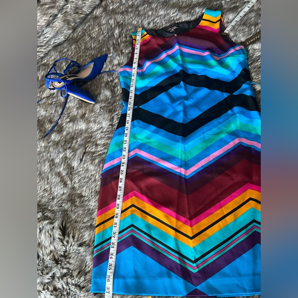 Multicolor Patterned Dress - Picture 5 of 9